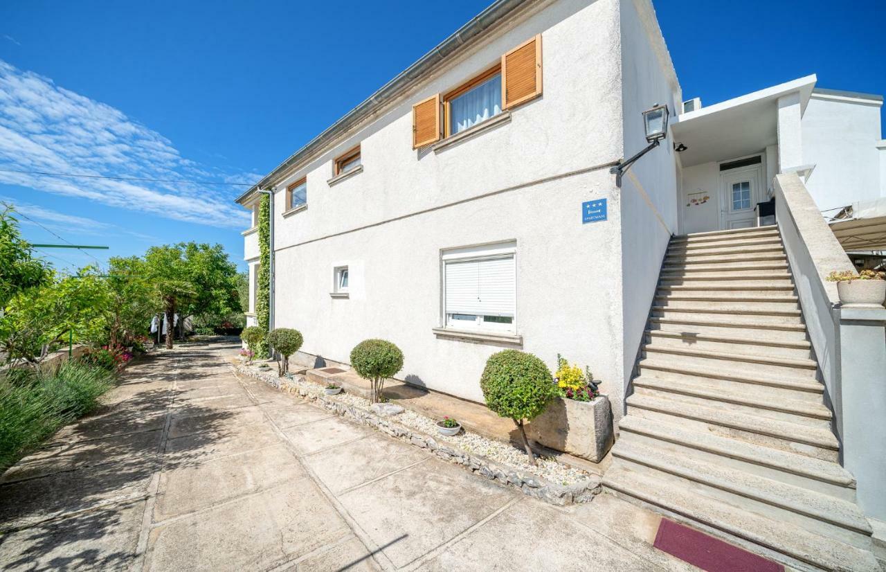 Apartman Skroza Vodice Bagian luar foto