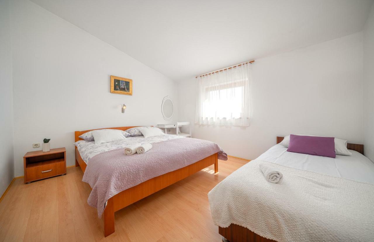 Apartman Skroza Vodice Bagian luar foto