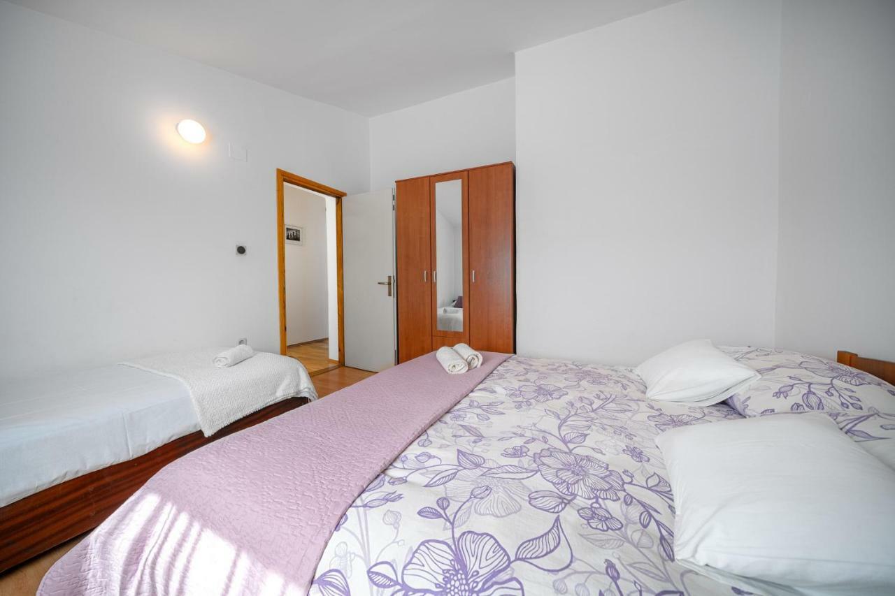 Apartman Skroza Vodice Bagian luar foto