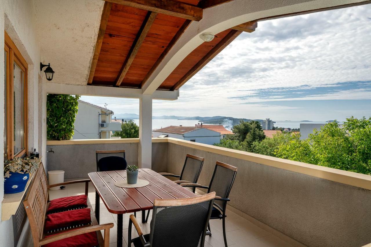 Apartman Skroza Vodice Bagian luar foto